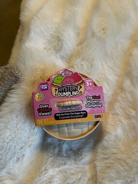 VIRAL RMS Mini Mystery Dumpling Cupcake Edition